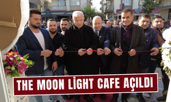 The Moon Light Cafe Açıldı