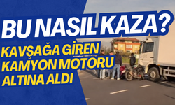 Kuşçuburun’da Korkutan Kaza: Motosiklet Kamyona Saplandı