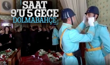 Atatürk Dolmabahçe Sarayı'nda anıldı Nöbetteki polis gözyaşlarını tutamadı