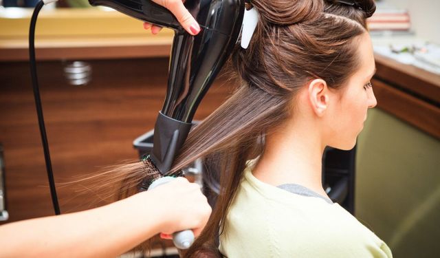 Kuaförlük Kursu ile Profesyonel Saç Tasarımına İlk Adımı Atın