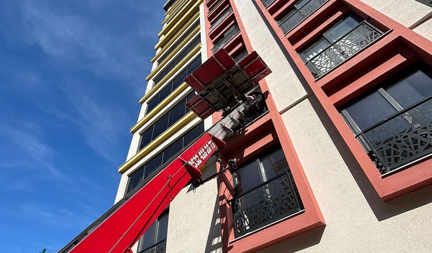 İzmir’de Taşınma Sürecinde Profesyonel Nakliyat ve Kiralık Asansör Tercihi Öne Çıkıyor